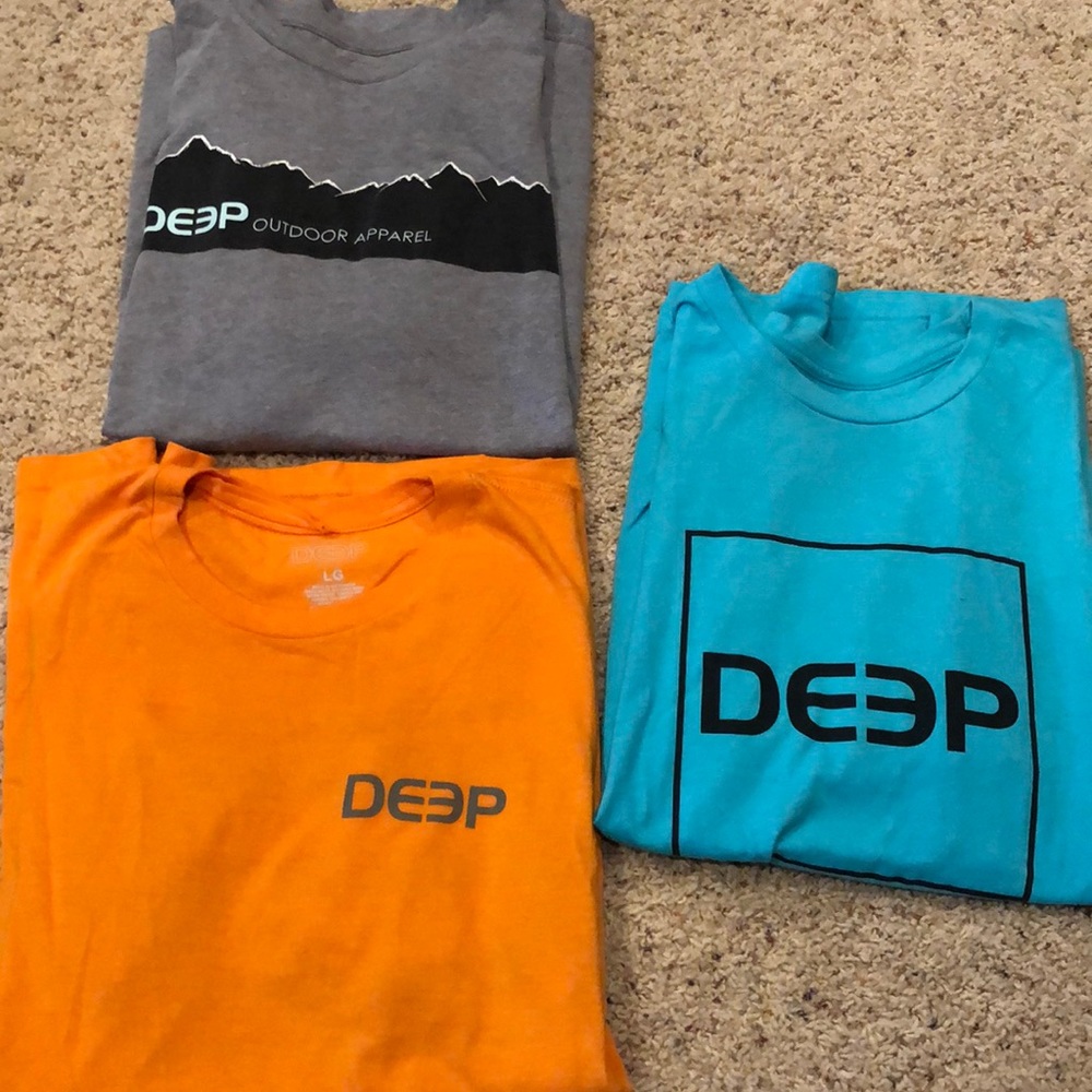 3 great condition men’s active tees! Large.